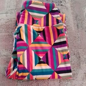 Lularoe TWEEN leggings